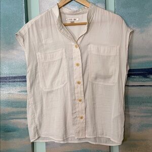 Banana Republic White Sleeveless Blouse -M
